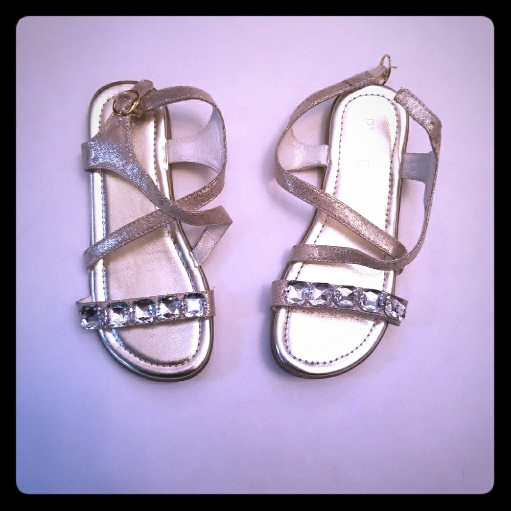 Girls size 1 Childrens place sandals gold